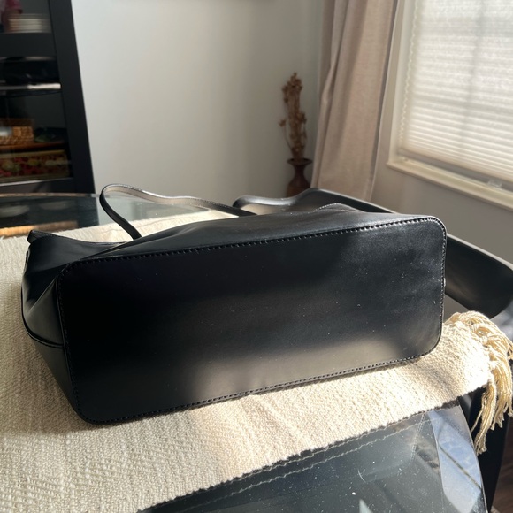 Kate Spade pink interior black leather tote - Picture 4 of 4